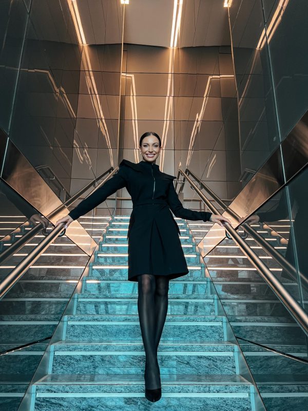 Stewardess style waisted black dress - Image 4