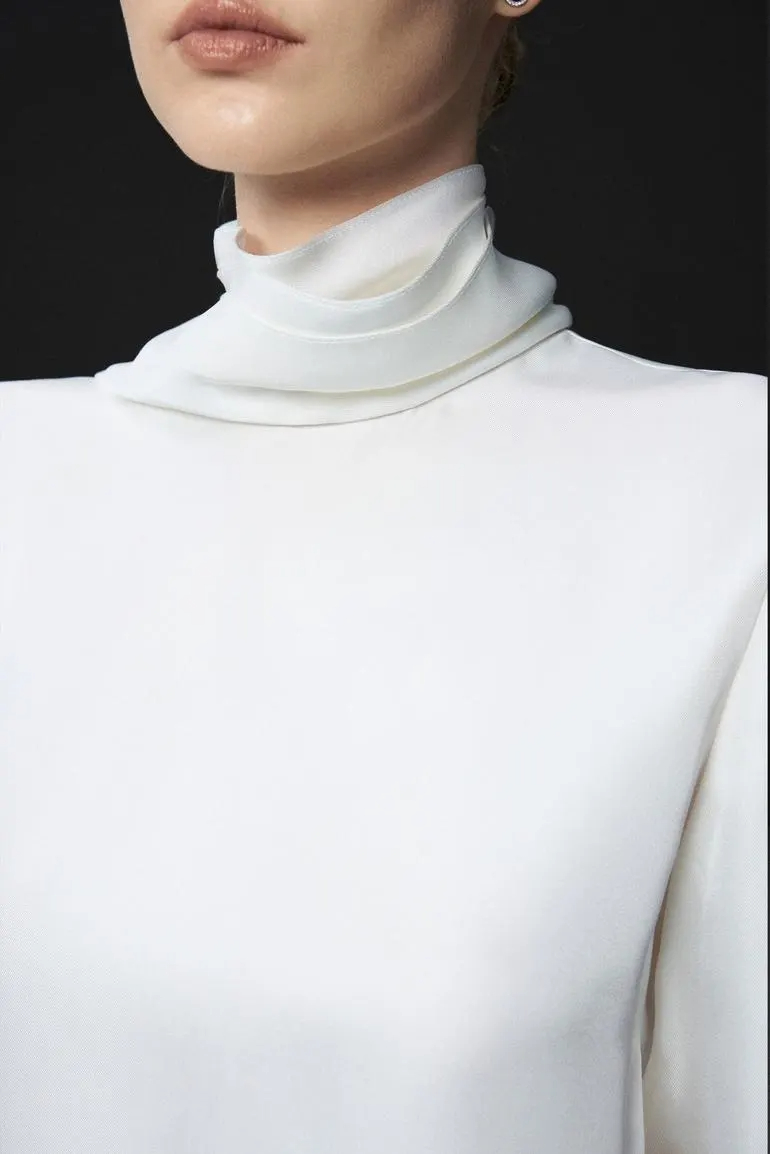 Ivory turtleneck minimalist shirt
